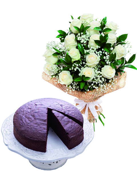 rose e torta al cioccolato